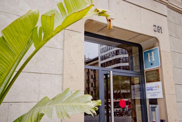 Unclassified image, 1 of 183, button - Barcelona City Hotel (Barcelona)