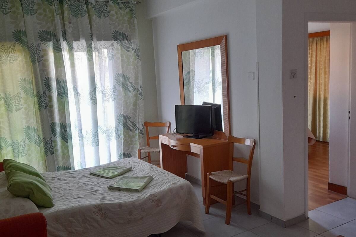 pillow-top beds, bed sheets