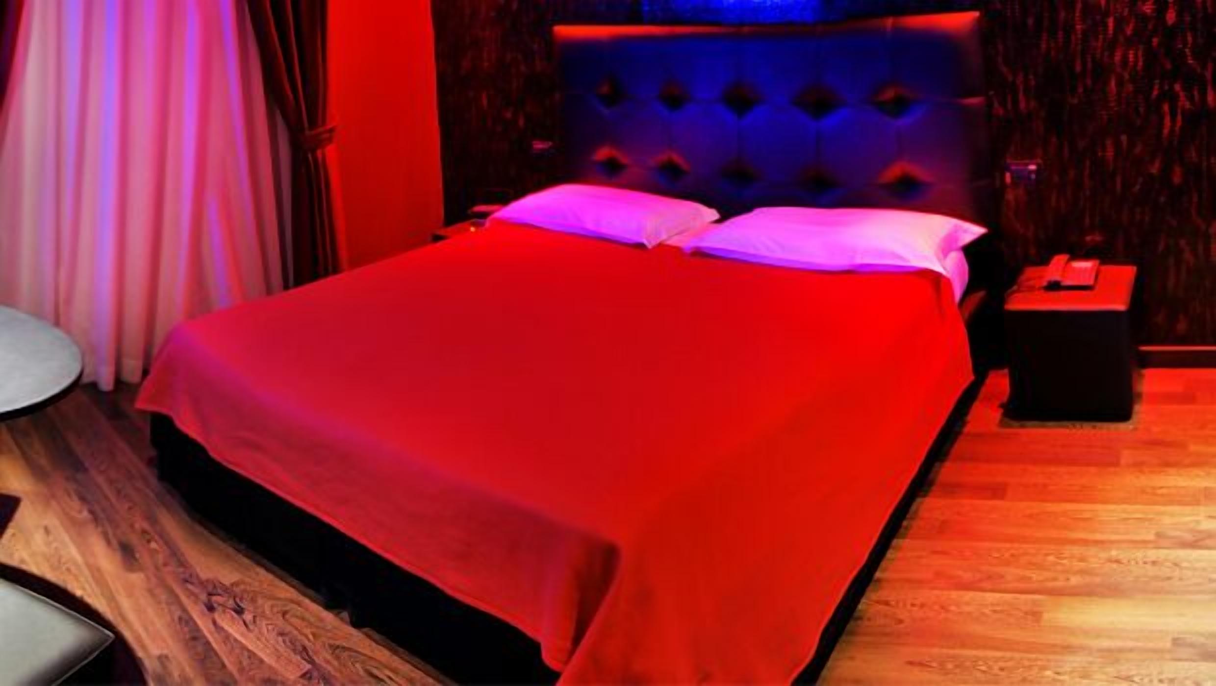 minibar, in-room safe, desk, soundproofing