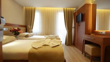 Standard-Doppel- oder -Zweibettzimmer | Minibar (mit einigen kostenlosen Artikeln), Zimmersafe