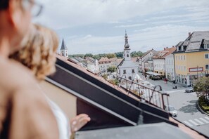 Double Room | Minibar, in-room safe, individually decorated, desk