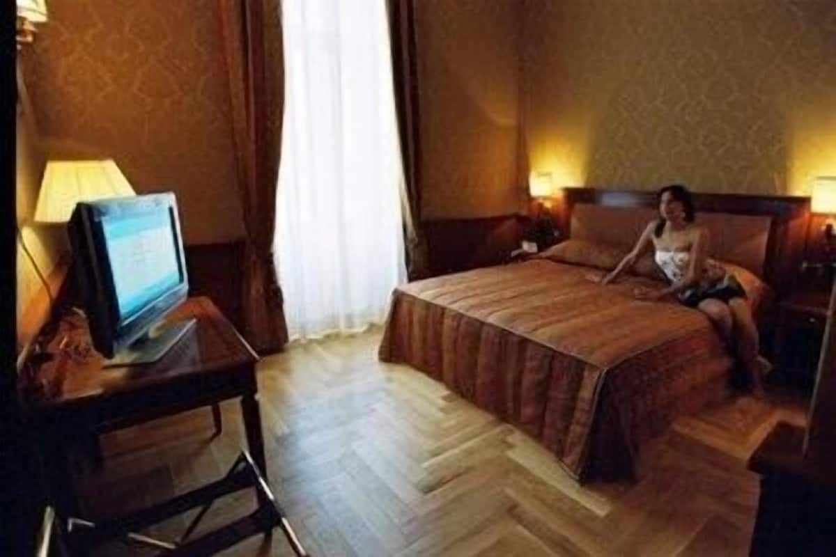 1 bedroom, minibar, in-room safe, desk