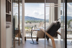 Sauna, baño de vapor, masajes deportivos y 1 sala de tratamiento 