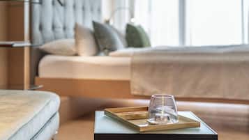 Deluxe Suite | Premium bedding, minibar, in-room safe, individually decorated
