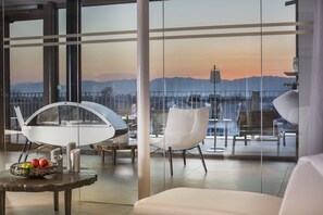 Badstue, dampbad, idrettsmassasje, 1 behandlingsrom og massasje