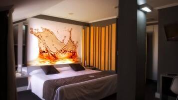 Free cribs/infant beds, rollaway beds, free WiFi