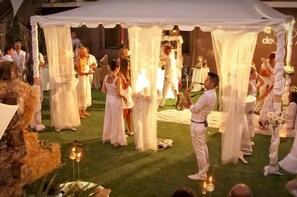 Outdoor wedding area - Hotel Spa El Muelle de Suances (Suances)