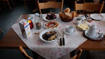 Tägliches inbegriffenes Frühstücksbuffet