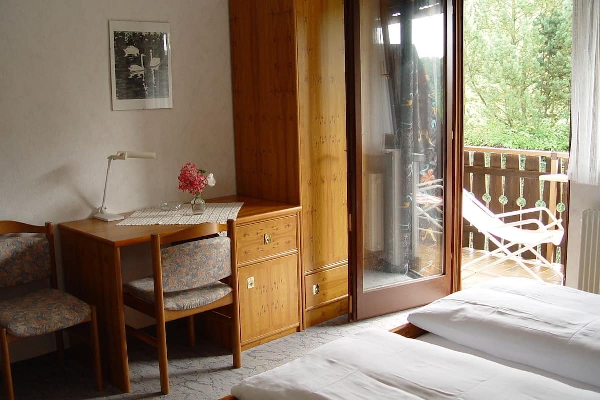 standard double room, 1 bedroom | 1 bedroom, individually decorated, individually furnished, desk