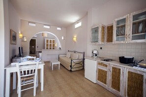 Desk, soundproofing, iron/ironing board, free WiFi - Ammos Naxos (Naxos)