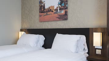 Twin Room | Desk, iron/ironing board, free WiFi, bed sheets