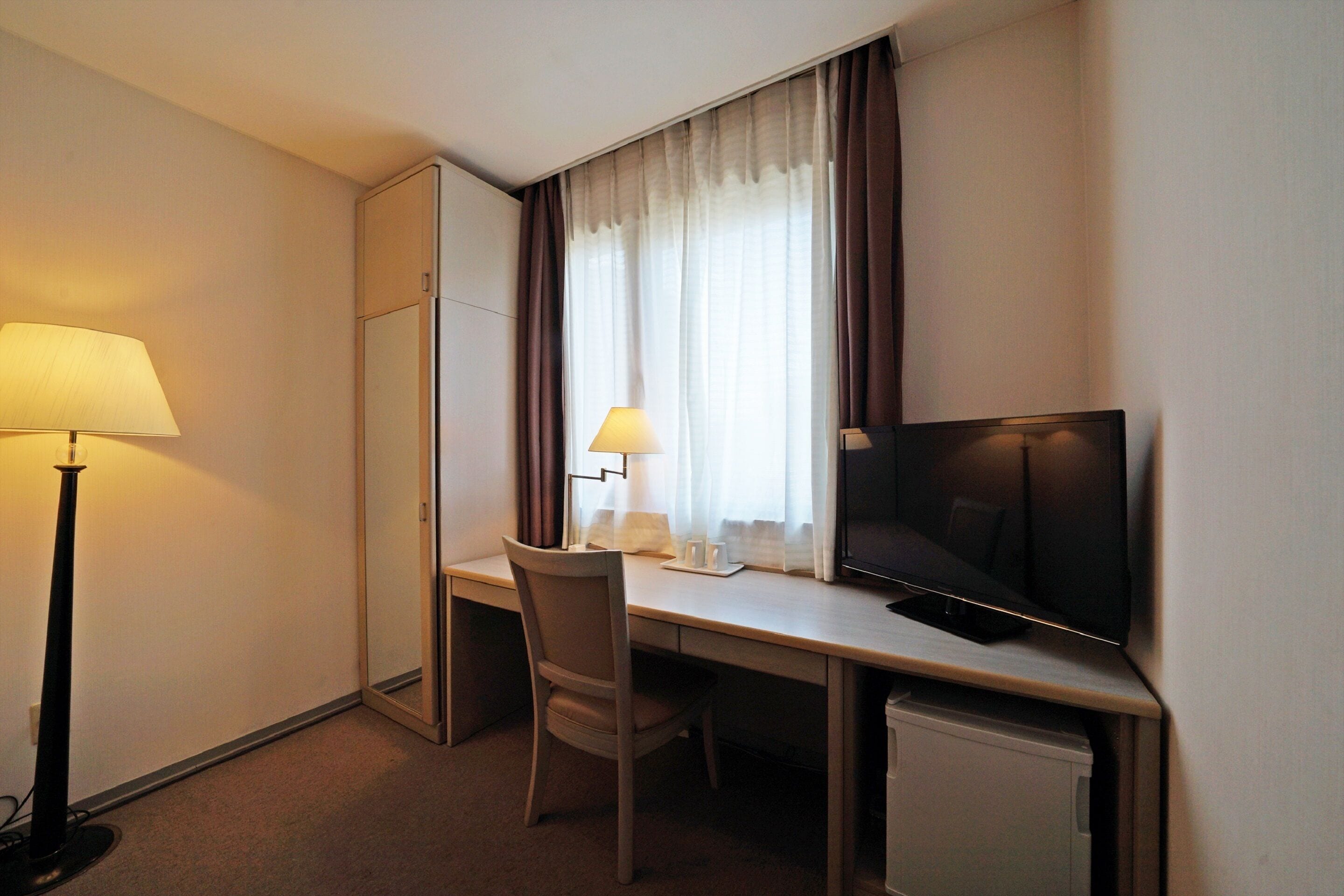 down duvets, desk, iron/ironing board, free wifi