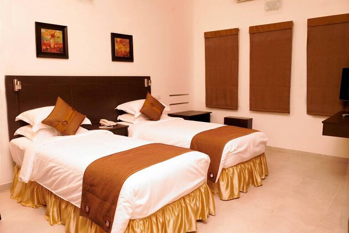 Executive Single Room | Desk, iron/ironing board, free WiFi