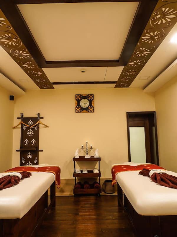 Body treatments, aromatherapy, deep-tissue massages, Swedish massages