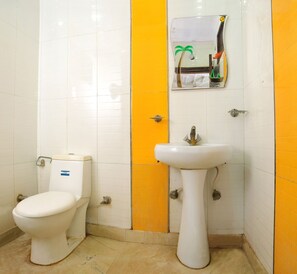 Shower, free toiletries, hair dryer