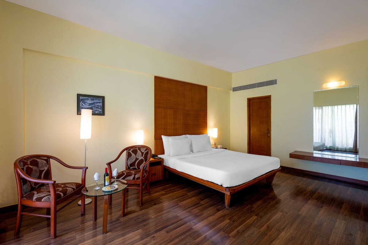 Exclusive Room | 1 bedroom, minibar, in-room safe, individually furnished