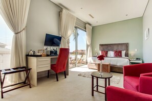 Superior Balcony en-suite rooms - The One 8 Hotel (Cape Town)