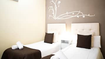 Minibar, iron/ironing board, free WiFi, bed sheets