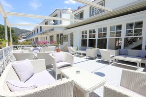 Lobby sitting area - Tonoz Beach Hotel (Fethiye)