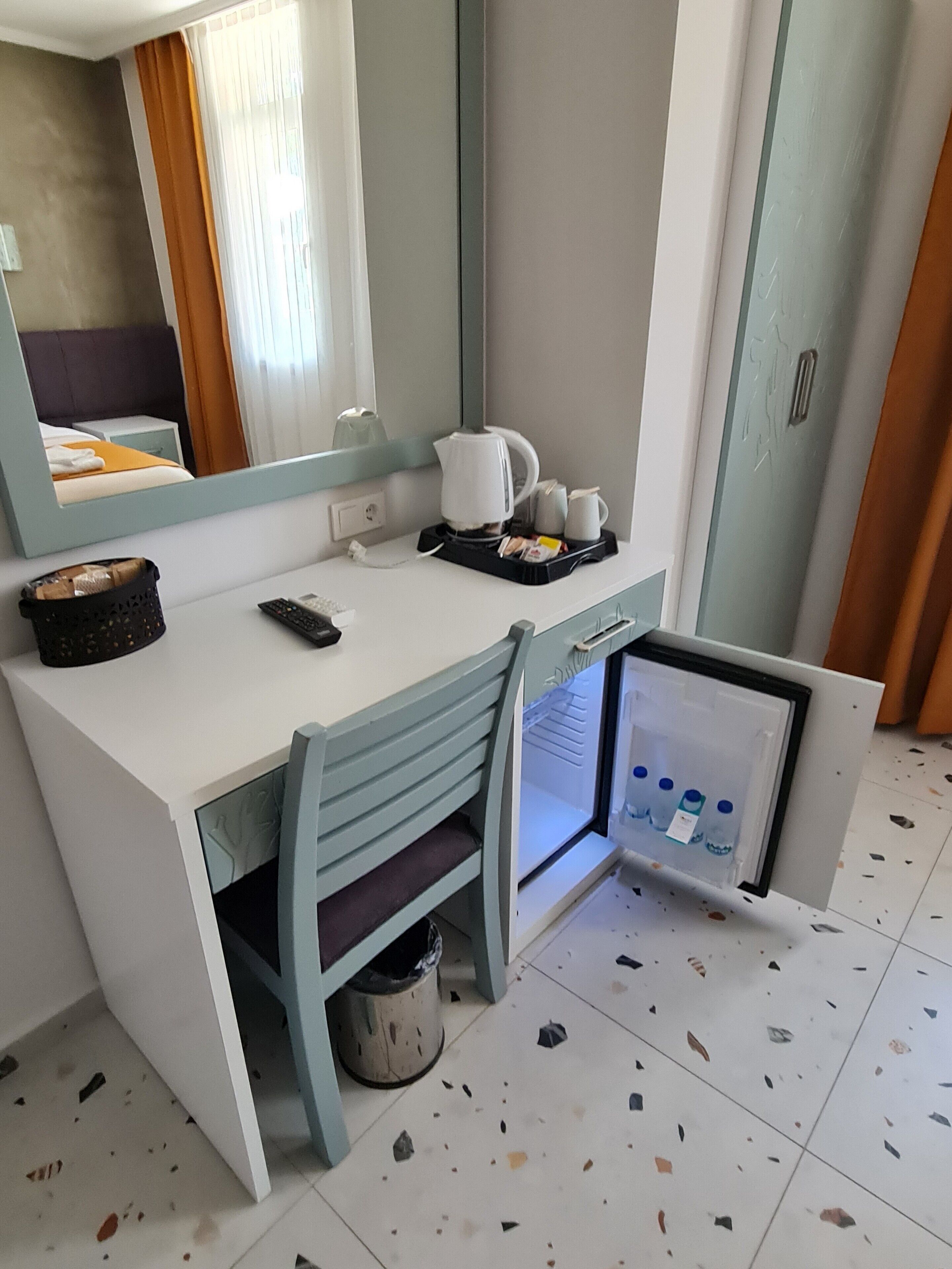 1 bedroom, free minibar items, in-room safe, free wifi