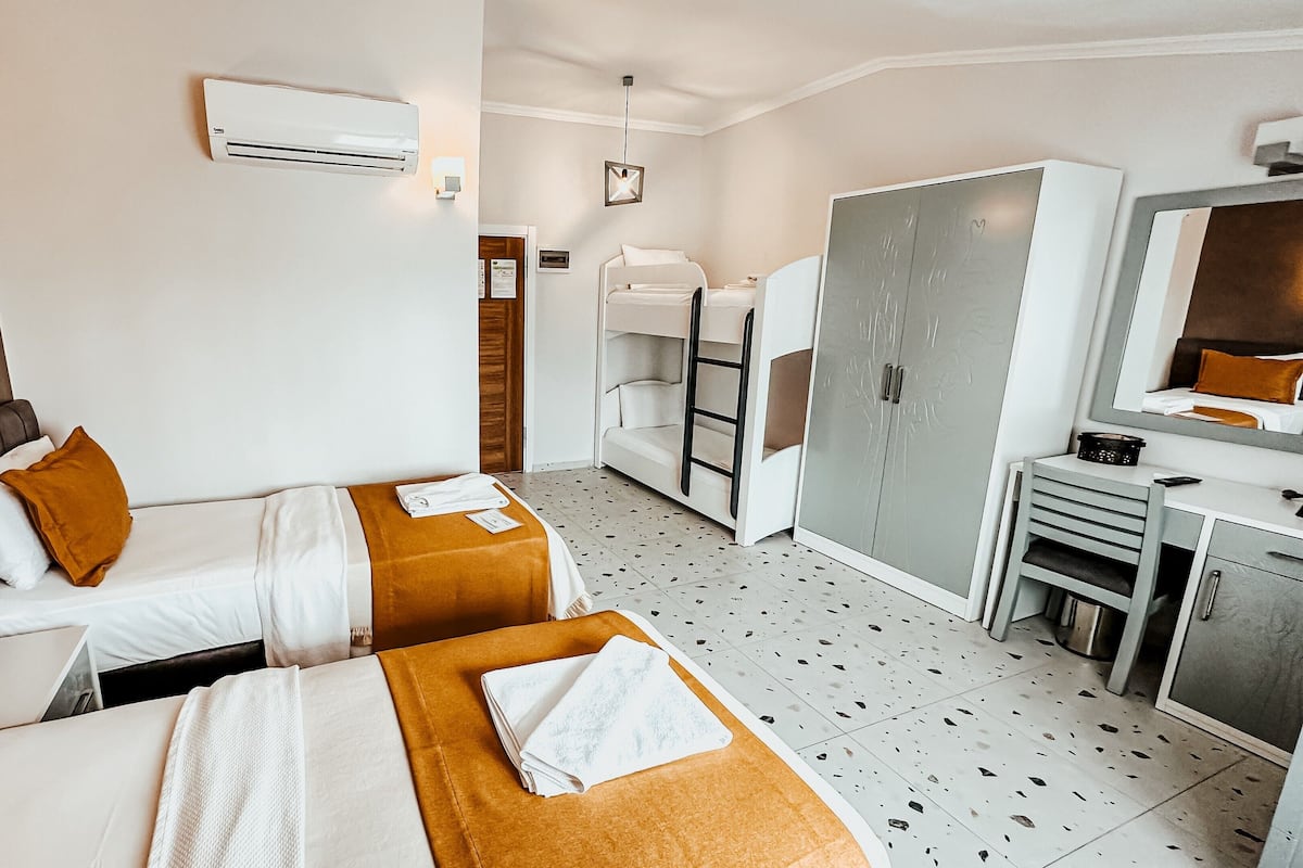 1 bedroom, free minibar items, in-room safe, free WiFi