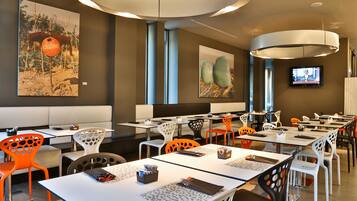 Daily buffet breakfast (EUR 8 per person)