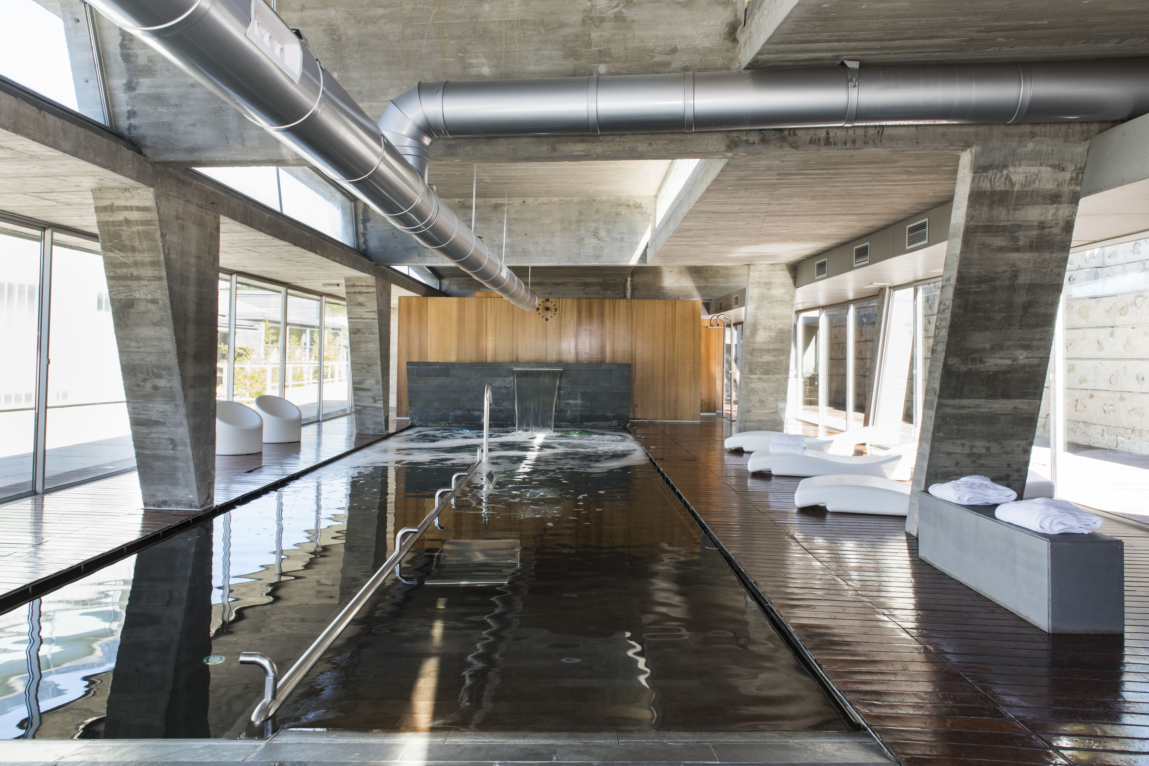 sauna, hot tub, steam room, turkish bath/hammam, massages