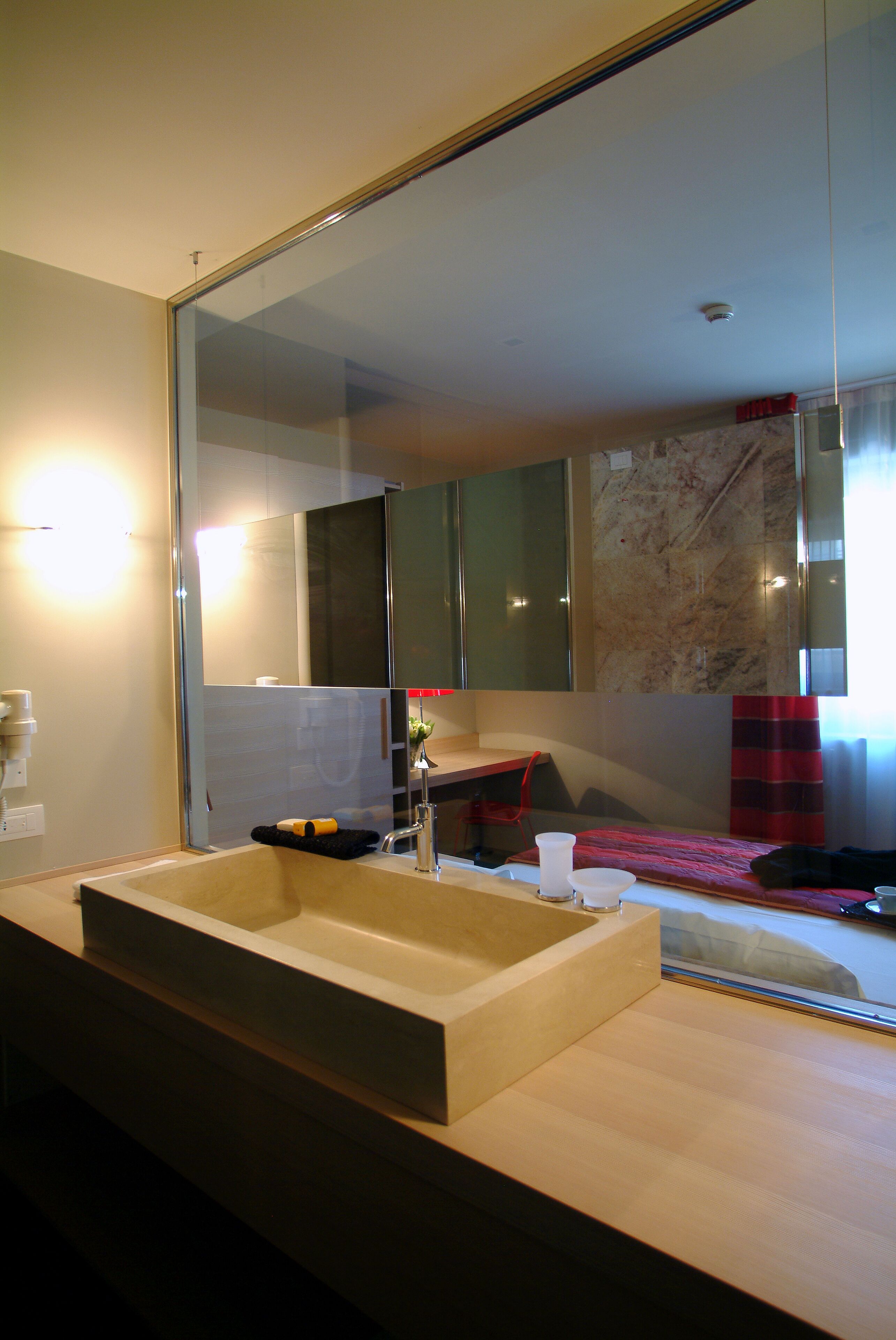 standard double or twin room | bathroom sink