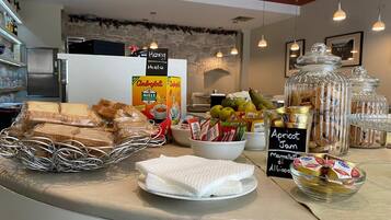 Petit déjeuner buffet compris tous les jours