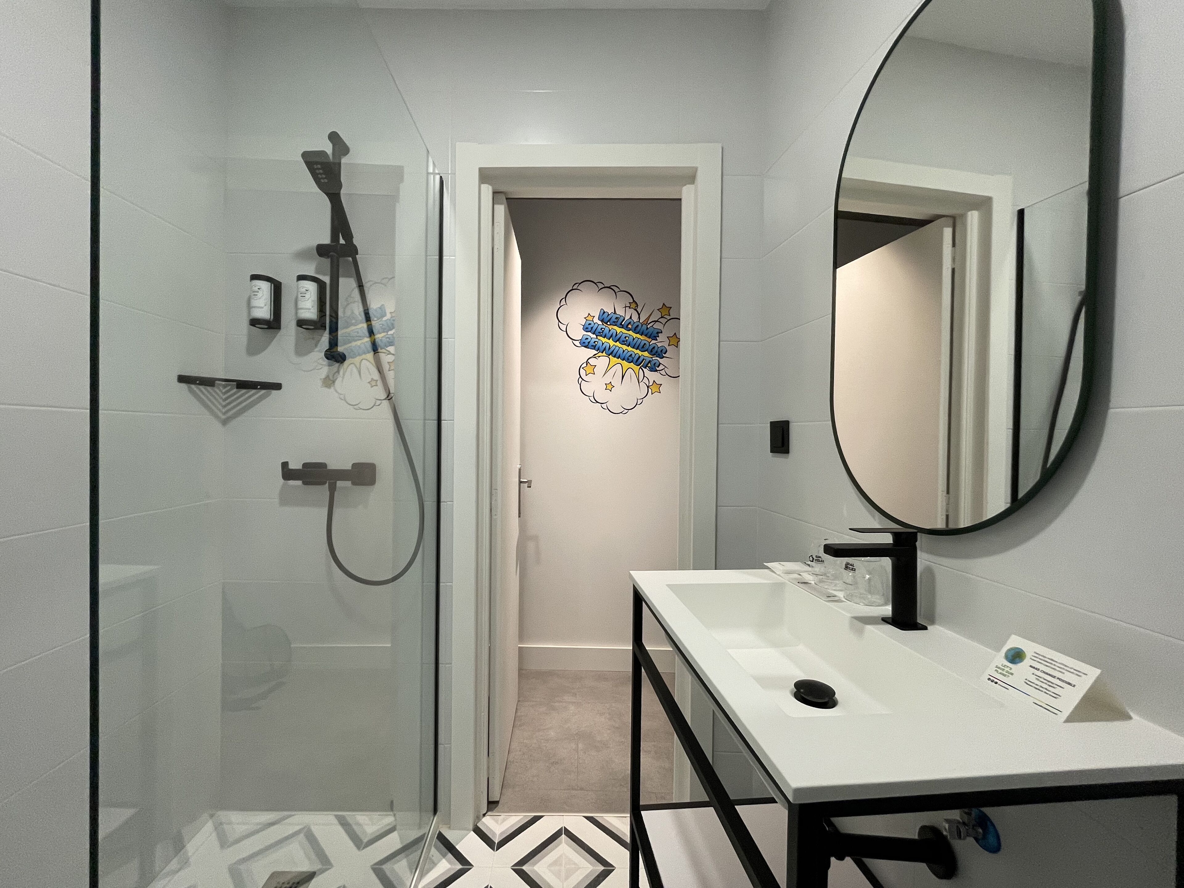 shower, free toiletries, towels