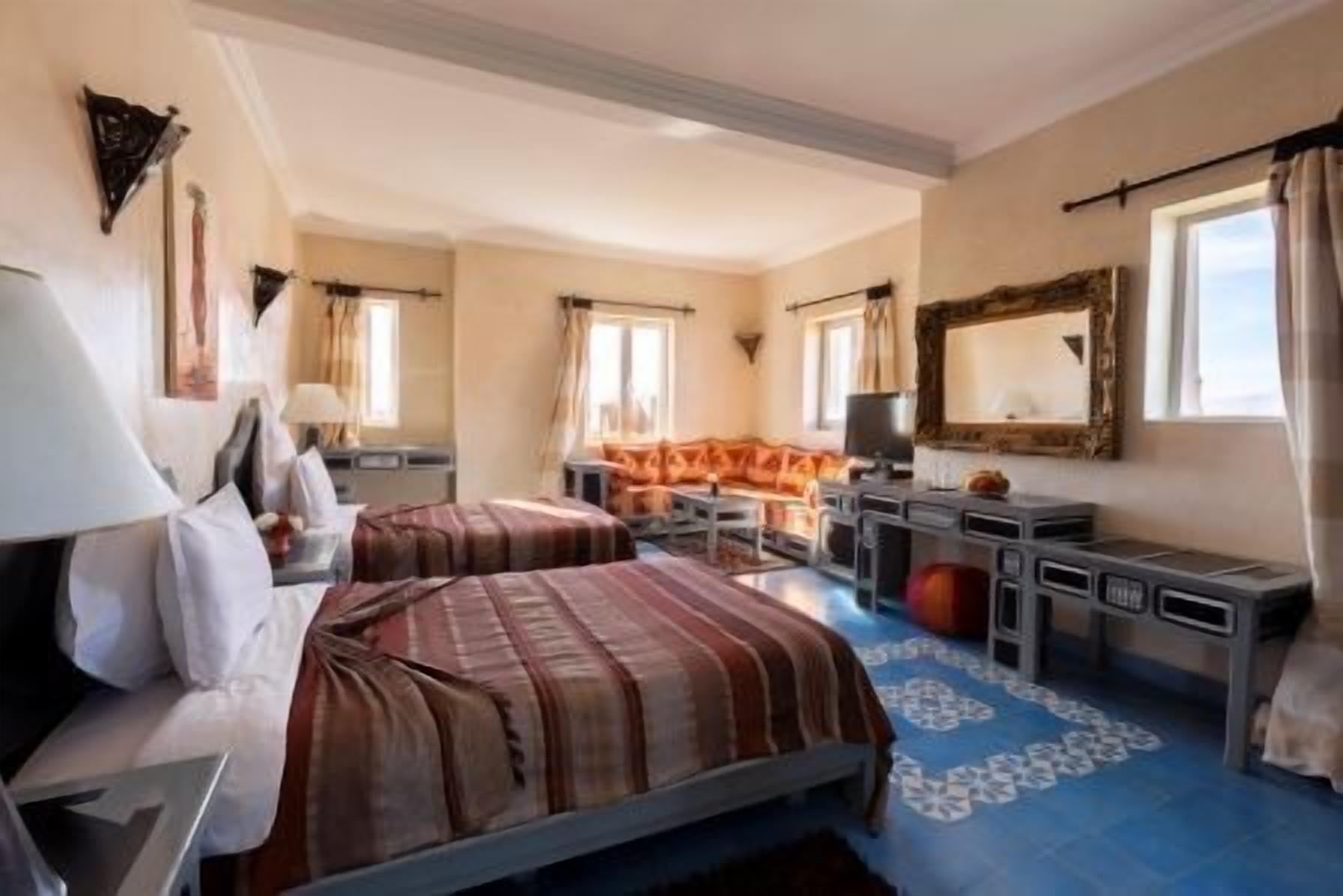 Suite | Minibar, in-room safe, desk, soundproofing