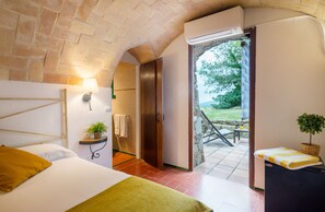 Masía Bosque | Premium bedding, down duvets, minibar, in-room safe - Mas Ses Vinyes - Adults Only (Begur)