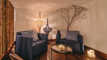 Espace de soins pour les couples, sauna, bain à remous, hammam