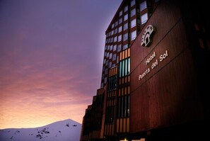 Façade de l’hébergement - soirée/nuit