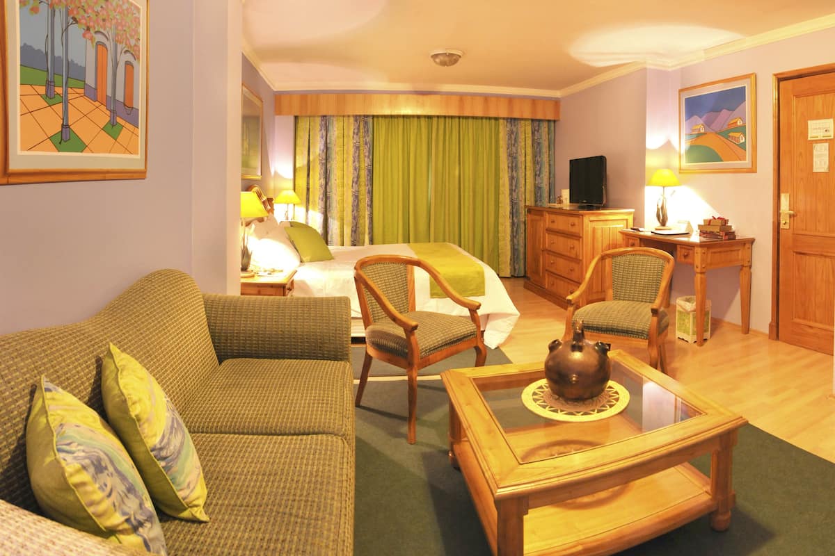Down duvets, minibar, in-room safe, desk