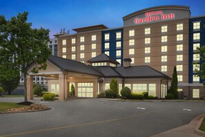 Exterior - Hilton Garden Inn Atlanta Airport North (Atlanta)