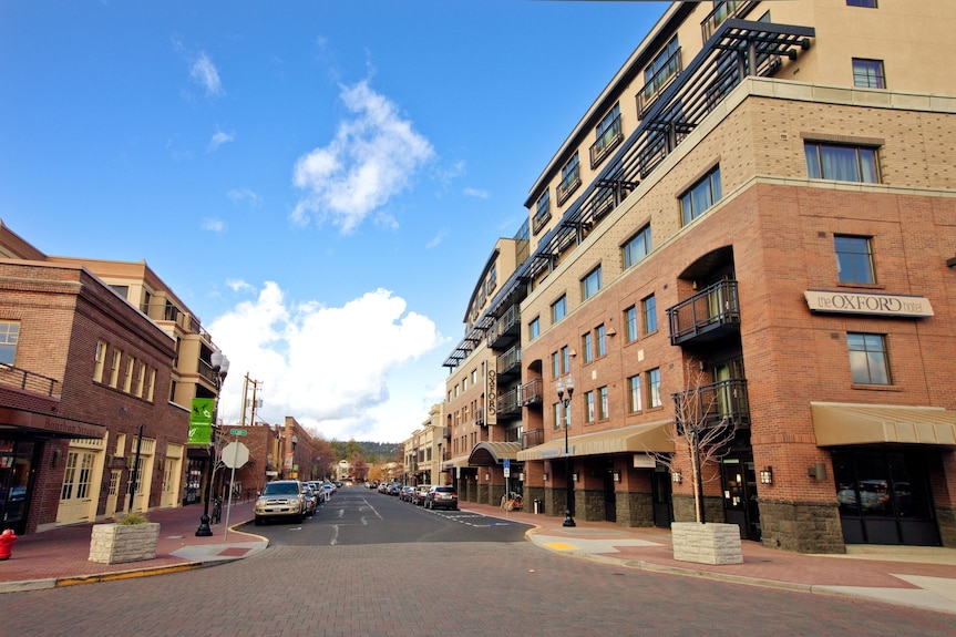 Oxford Hotel Bend exterior in downtown Bend Oregon