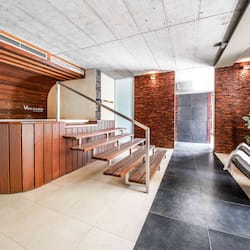 Sauna, hot tub, steam room, body treatments, aromatherapy