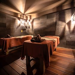 Sauna, hot tub, steam room, body treatments, aromatherapy