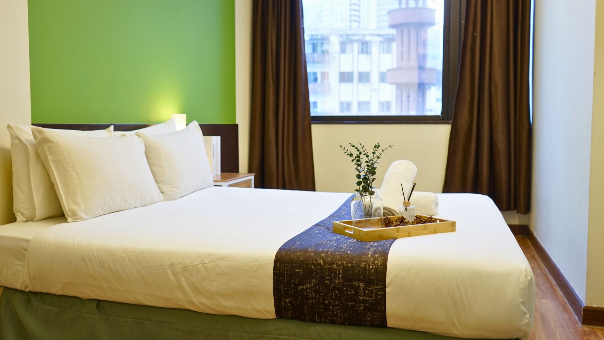 In-room safe, individually decorated, individually furnished, desk
