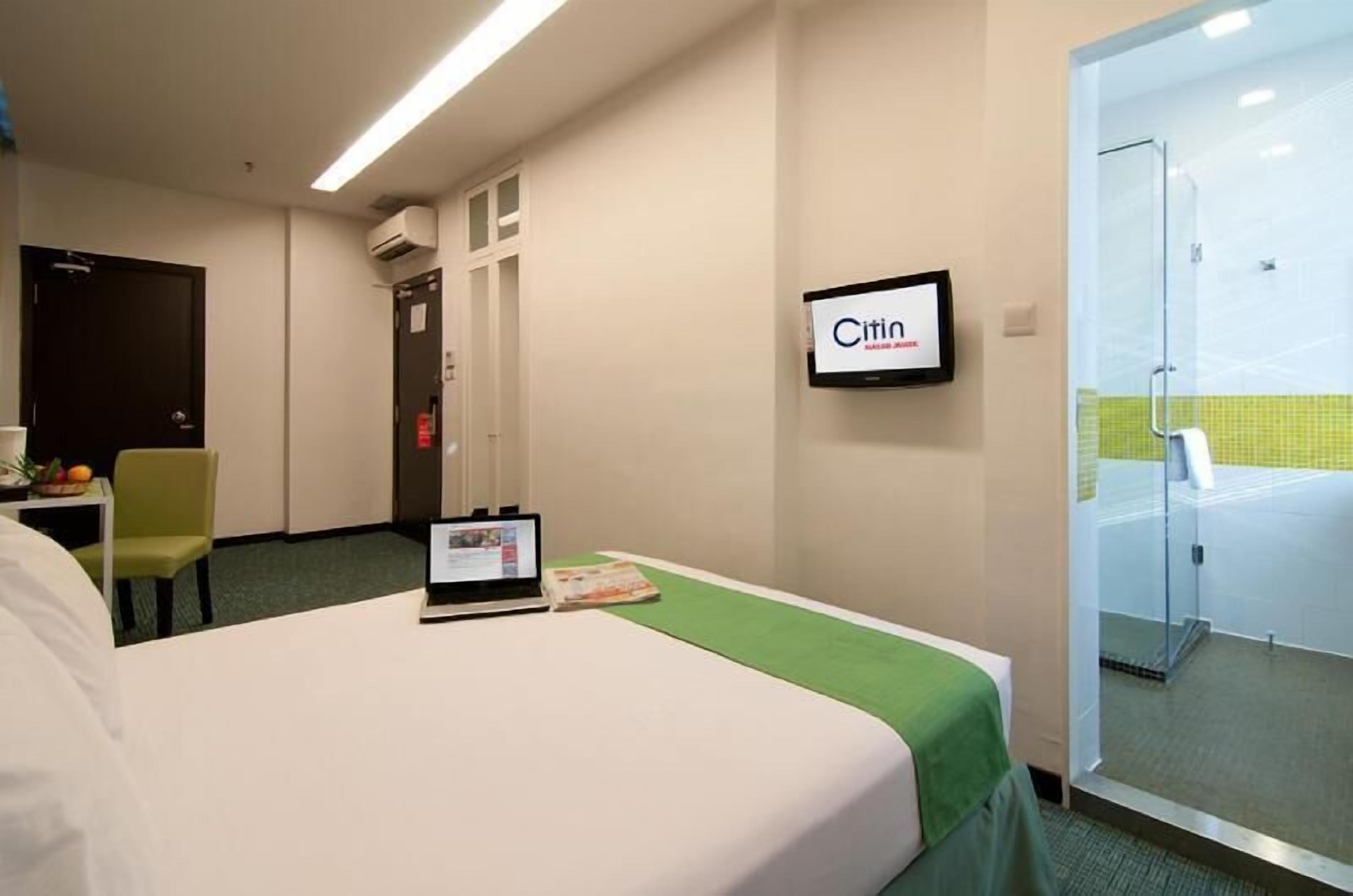 In-room safe, individually decorated, individually furnished, desk