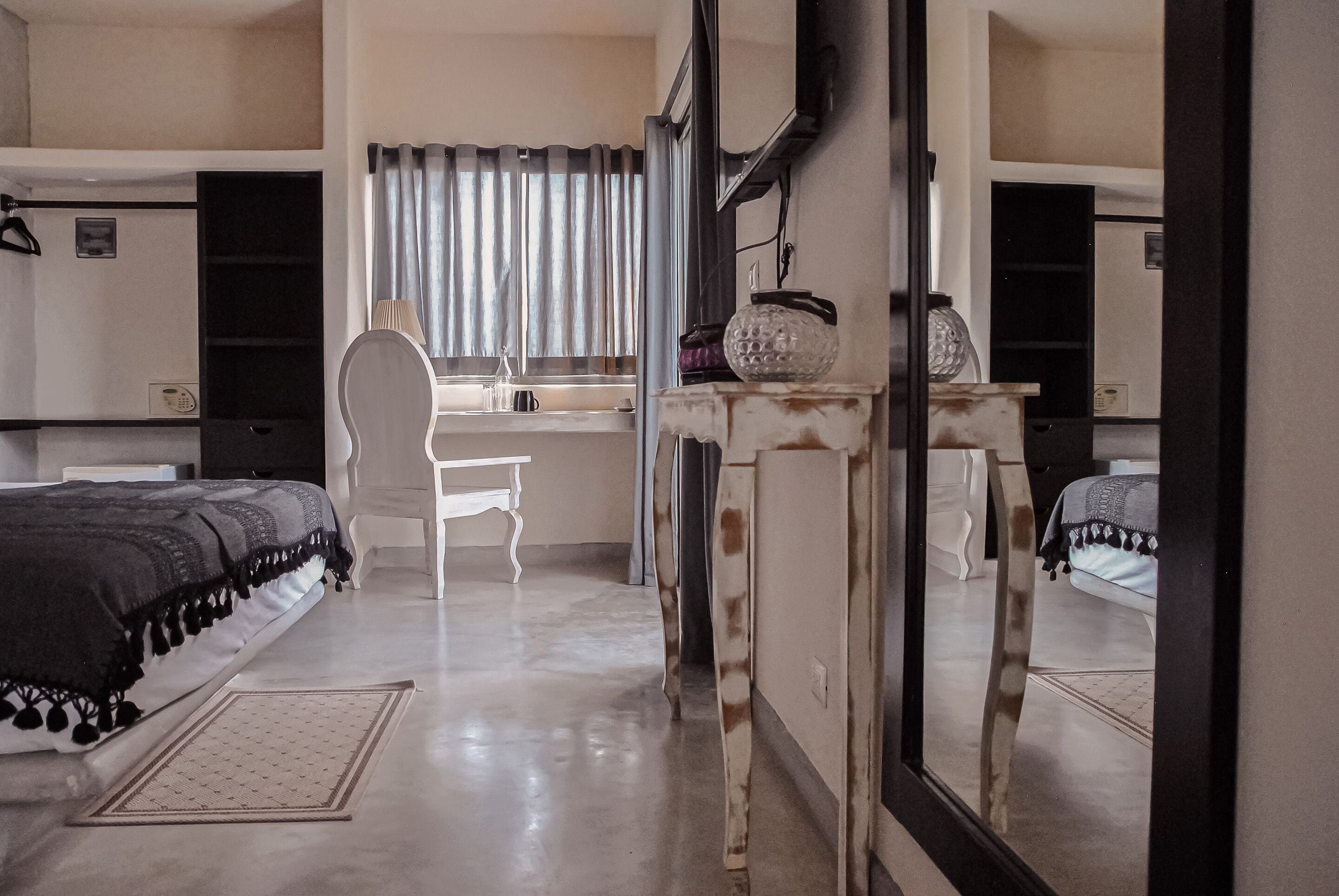 suite with hottub | 1 bedroom, select comfort beds, in-room safe, individually furnished