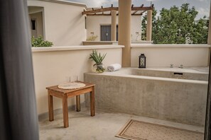Suite with HotTub | Terraza o patio