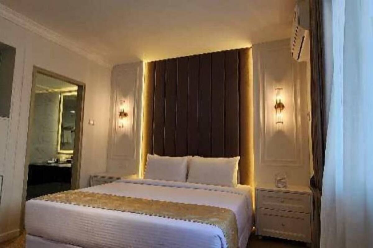 Premium bedding, Select Comfort beds, minibar, in-room safe