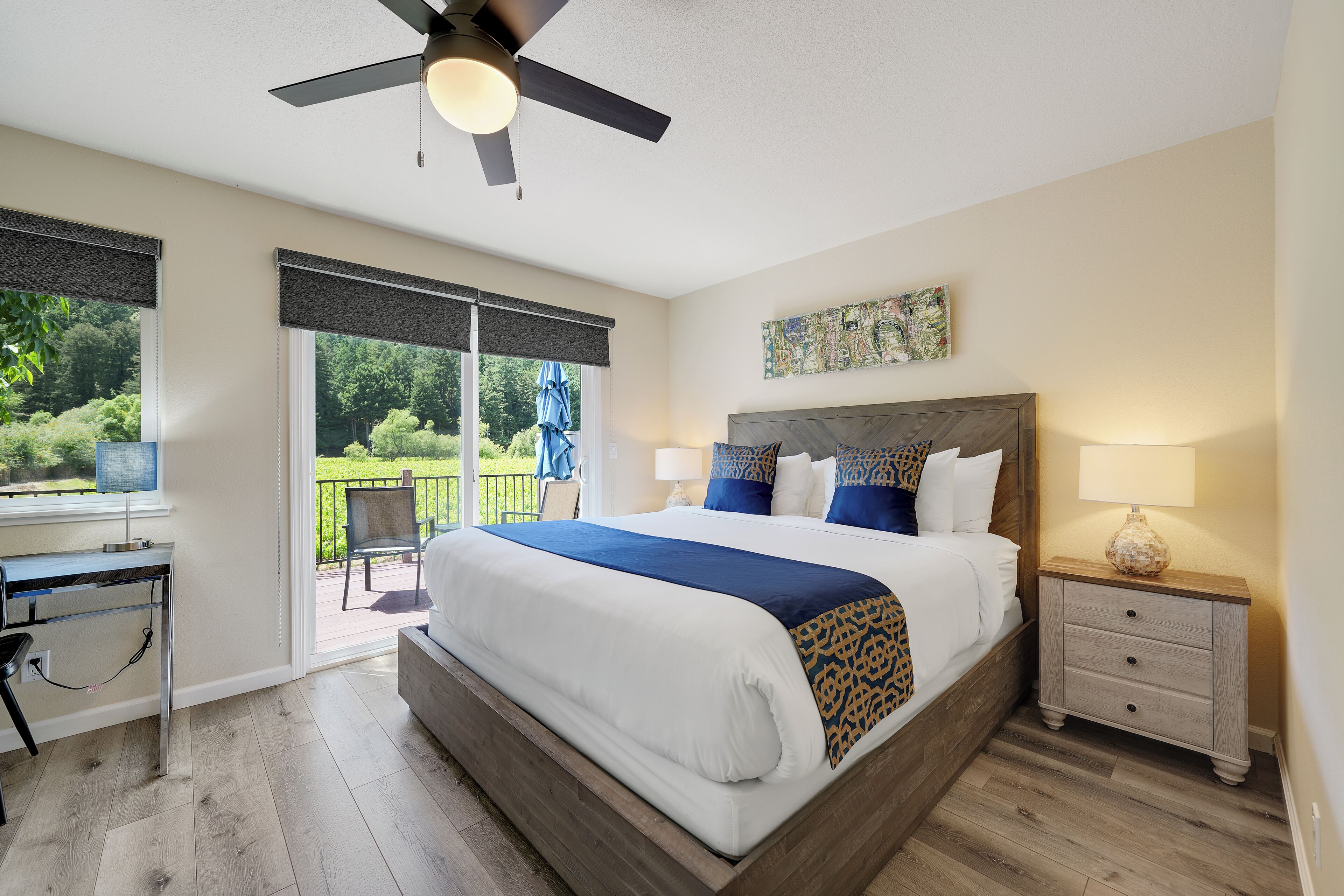 Superior Suite, 1 King Bed, Hot Tub (Creekside) | Egyptian cotton sheets, premium bedding, pillowtop beds, desk