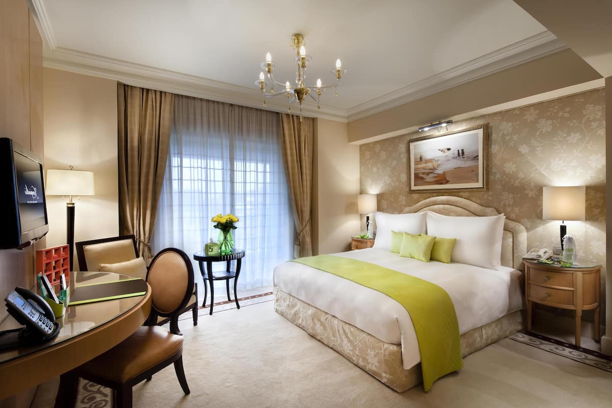 Habitación (Madina Deluxe King) | Sábanas de algodón egipcio y ropa de cama de alta calidad