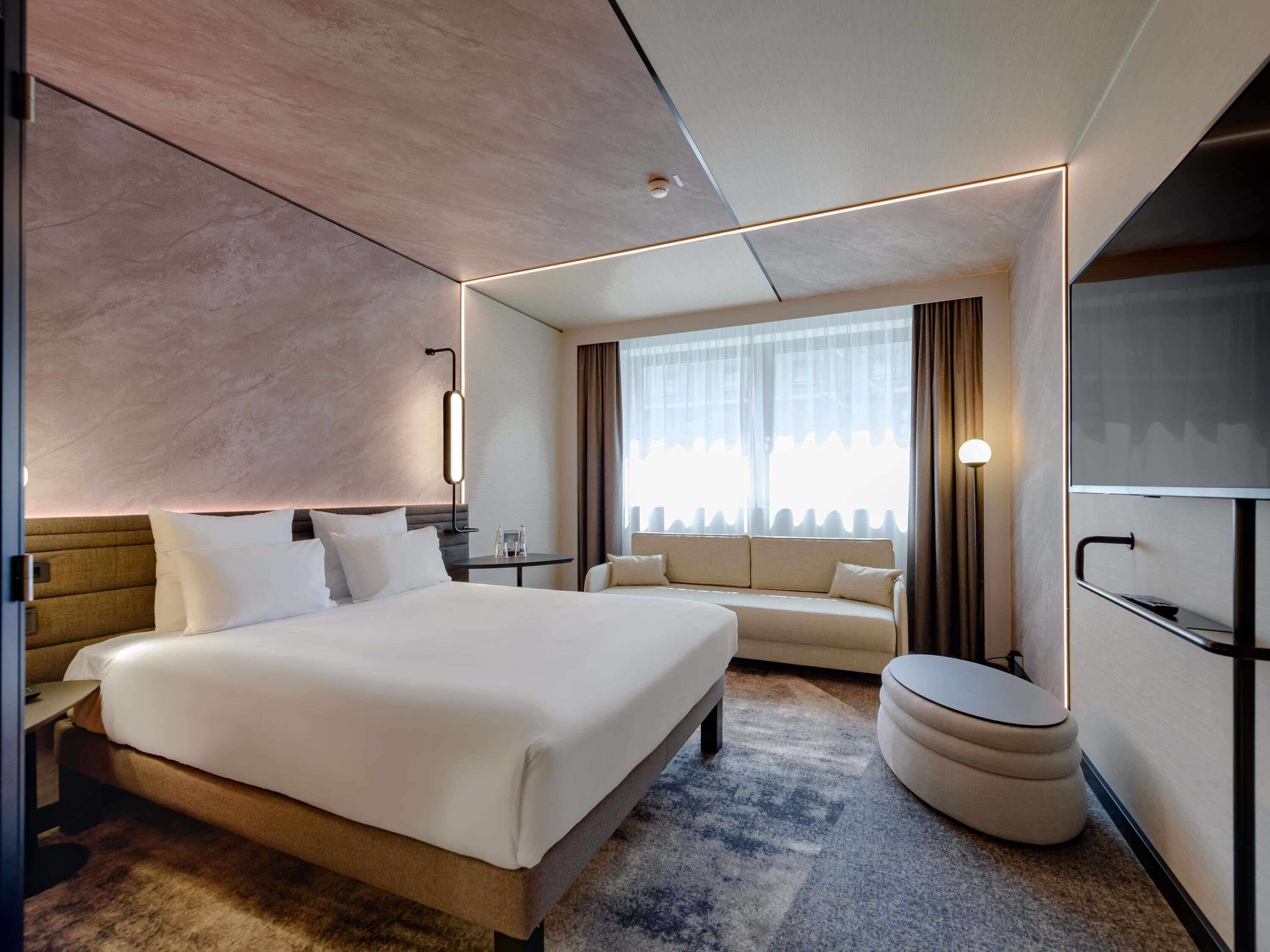 Superior Room, 1 Double Bed with Sofa bed | Premium bedding, in-room safe, laptop workspace, blackout curtains
