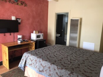 Interior detail at Highlander Motel