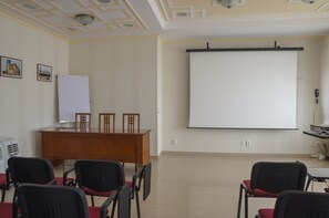 Fasilitas rapat