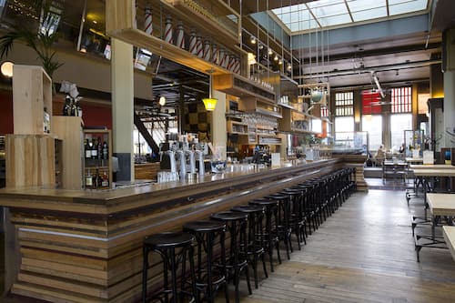 Bar (in der Unterkunft)